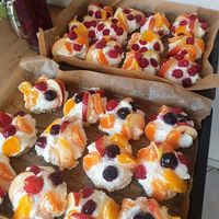 Obst/Joghurt/Sahne Törtchen vegan at portal cafe in Uberlingen