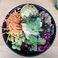  at Island Poké in Nantes