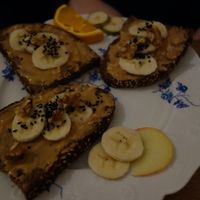 Tartine bread "Bananuss" with banana, peanut butter, walnut, and sesame) (vegan) at Thonet in Saarbrucken
