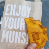 Vegan butter chicken ampanada at Las Muns in Alicante