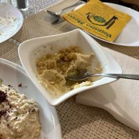 Hoummus mit Tahini  at Vegano Mezo in Berlin