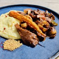Oyster mushroom bourguignon and creamy mashed potatoes    at Green Moustache in Gradil