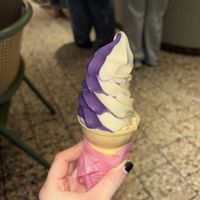 vegan ube /vanilla swirl  at Sampaguita Ice Cream in Orlando