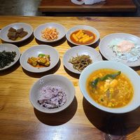 I got the veg ramyun and yesterday the tofu steak, both great. at Sulgodang in Busan