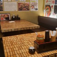 Western-Style Seating at Ganso Tomato Raumen Sanmi - Hakataekihigashi Shop in Fukuoka
