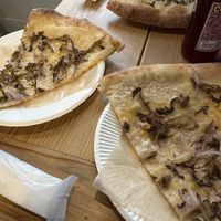 Two yums up!  at Hughes Pizza ヒューズ ピザ in Osaka