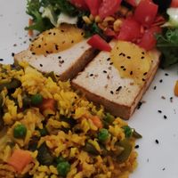 Tofu a la naranja con arroz y ensalasa at El Laurel in Salamanca