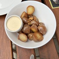 Batatas  at VÜMO in Porto