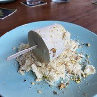 Mango ice cream  at VÜMO in Porto