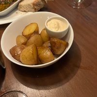 Batatas at VÜMO in Porto