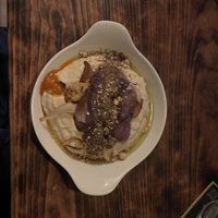 Hummus main dish   at VÜMO in Porto