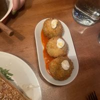 Croquetes w mozarella and turnip greens  at VÜMO in Porto