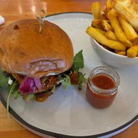 Hawaiian burguer with sub blackened chick'n at Heirloom in Vancouver