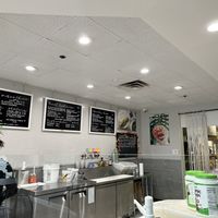 Counter   at Refresh Cafe & Smoothie Bar in Rochester
