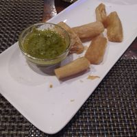 Yuca frita y el mojo verde (rico) #Veganuary at Cafe & Bar Bohemio in La Palma