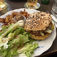 🍔 - homemade and delicious   at Les Preuves Du Contraire in Bordeaux