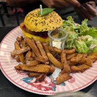 Chicken burger at Les Preuves Du Contraire in Bordeaux