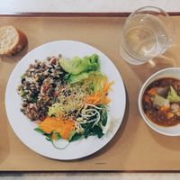 Ensalada, arroz con lentejas y azukis con verduras. at El Buffet Verd in Barcelona