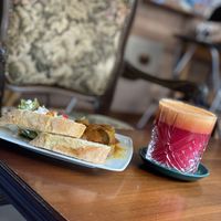 Currywurst und Salat mit frischem Saft 😍  at Cocoa's Bistro in Bad Mergentheim