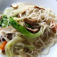 noodles with veggies and tofu at Pudao Vegetarian Restaurant - 樸道蔬食餐館 in Fenglin