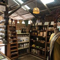 shop  at Earth Tone in Pai