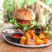tempeh burger at Earth Tone in Pai