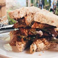Tempeh Sandwich at Earth Tone in Pai