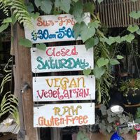 Sign at Earth Tone in Pai