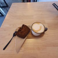 Banana bread + macchiati at PLANT SHACK - Santa Catalina in Mallorca