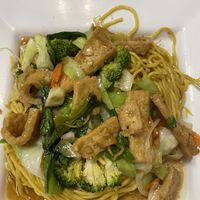 Tofu lo mein  at Pho 75 in Windsor Locks