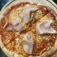 Heura pizza  at Wild Food in Barcelona