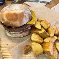 Hamburguesa casera de jackfruit  at Wild Food in Barcelona