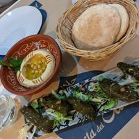 Hummus y Warak enab at Restaurante Puerta del Edén in Cadiz
