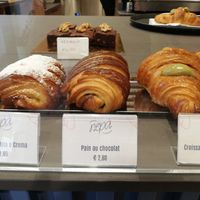 Some breakfast options at Nepá in Milan