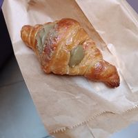 Pistachio Croissant at Nepá in Milan