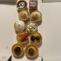 Vegan tarts   at Nepá in Milan