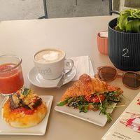 Cappuccino with soy milk, DELICIOUS savoury croissant, amazing foccacia, great fresh orange juice at Nepá in Milan