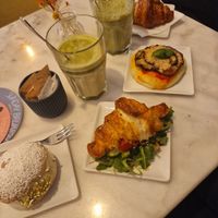  at Nepá in Milan
