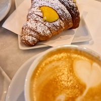  at Nepá in Milan