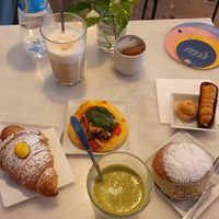  at Nepá in Milan