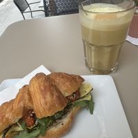 brioche salata & golden milk latte   at Nepá in Milan