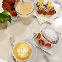 at Nepá in Milan