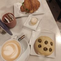  at Nepá in Milan