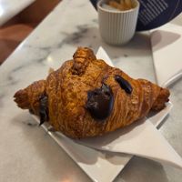 Brioche crema cioccolato at Nepá in Milan