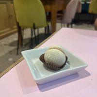 Macaron   at Nepá in Milan