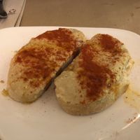 Tostada de hummus para picar at Viva Chapata in Madrid