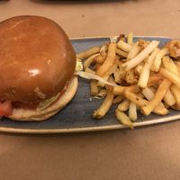 Hamburguesa Pollo Contento at Viva Chapata in Madrid