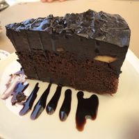 Tarta de chocolate y aguacate. Está exquisita. at Viva Chapata in Madrid