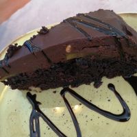 Tarta de aguacate y chocolate at Viva Chapata in Madrid