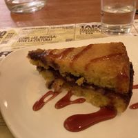 Tarta de limón y arándanos   at Viva Chapata in Madrid